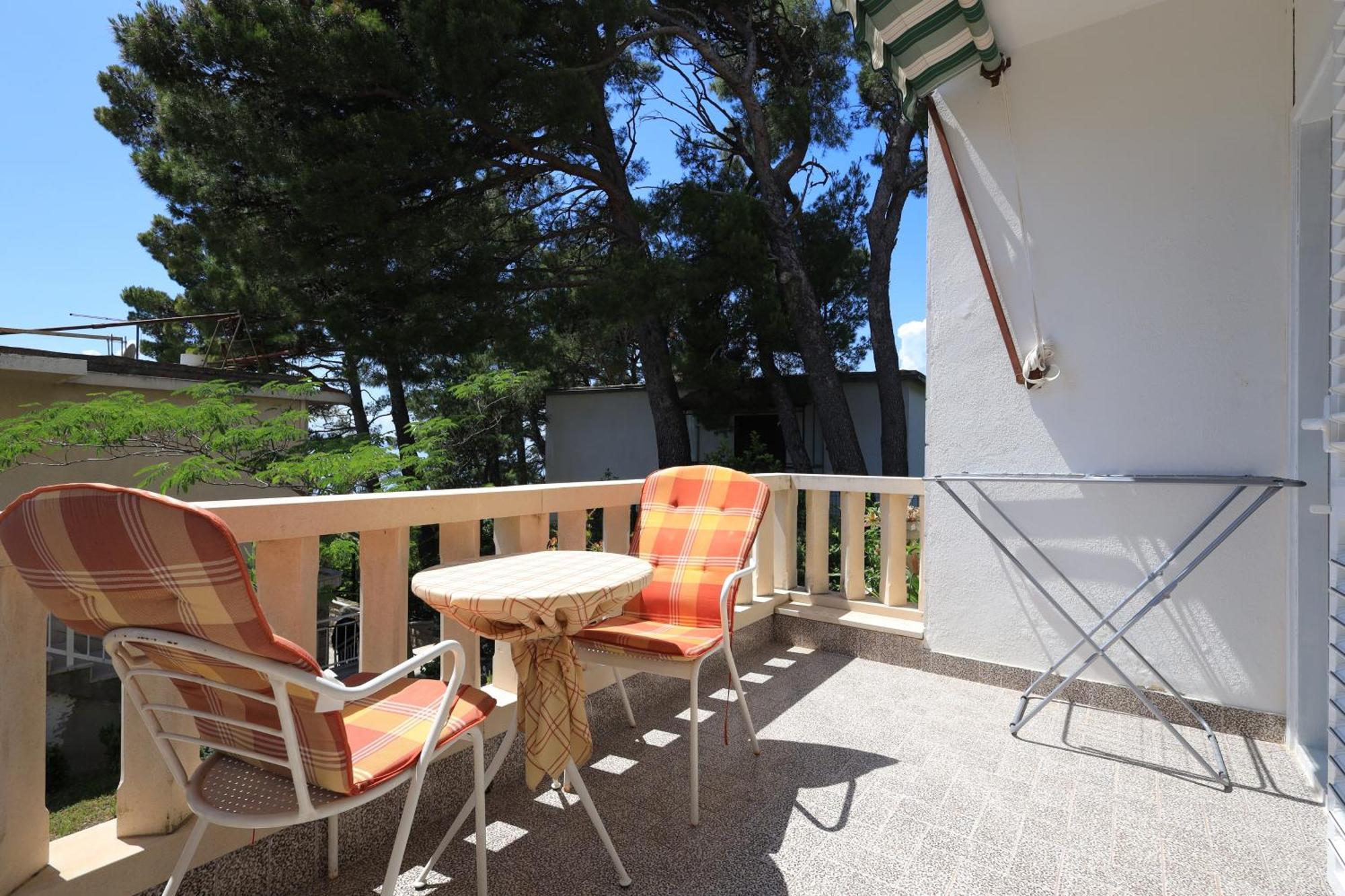 Apartments By The Sea Brela, Makarska - 18356 Екстериор снимка
