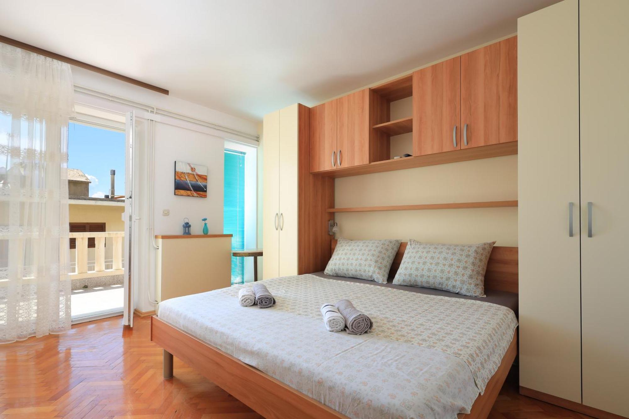 Apartments By The Sea Brela, Makarska - 18356 Екстериор снимка