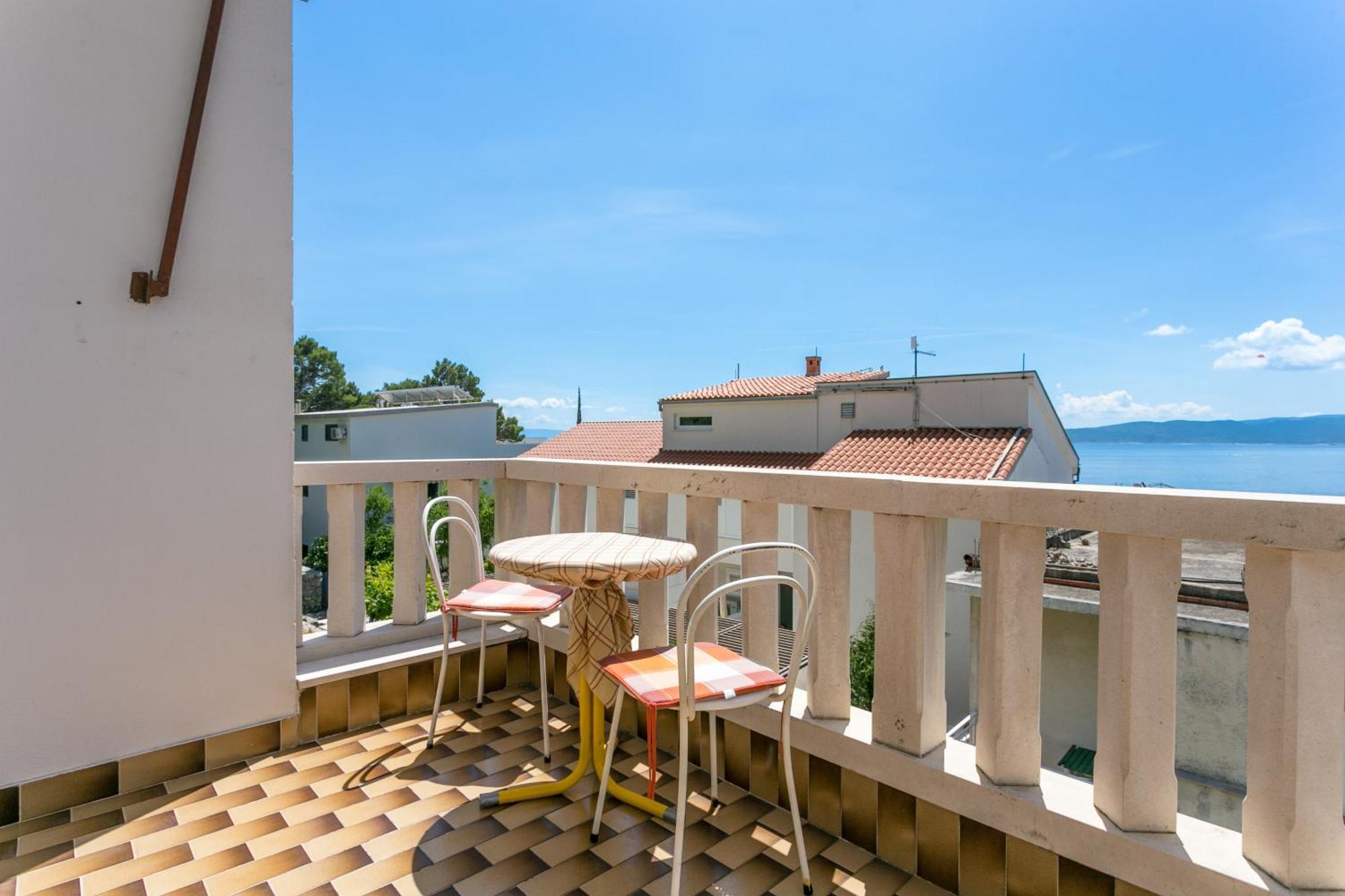 Apartments By The Sea Brela, Makarska - 18356 Екстериор снимка