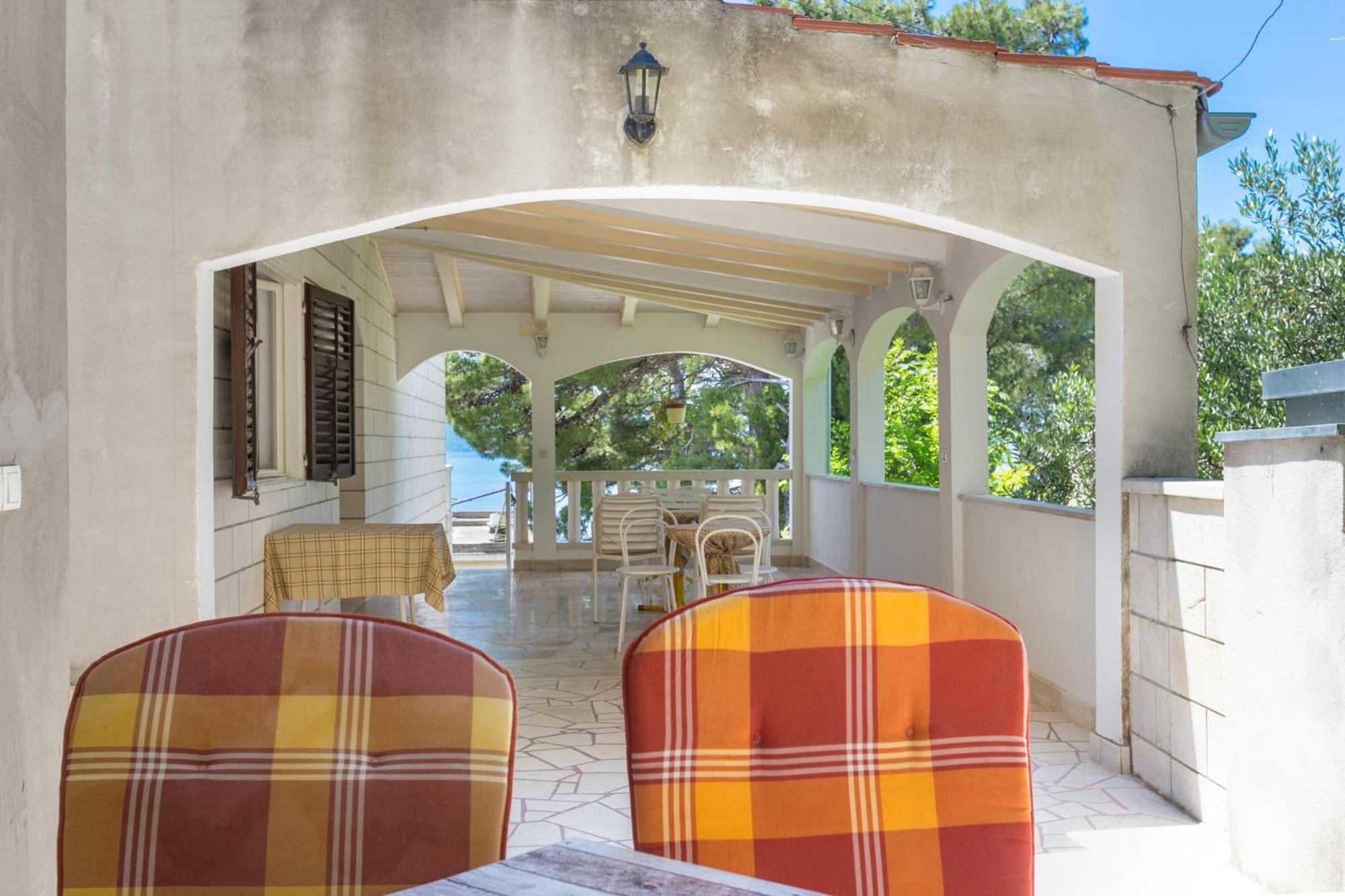 Apartments By The Sea Brela, Makarska - 18356 Екстериор снимка