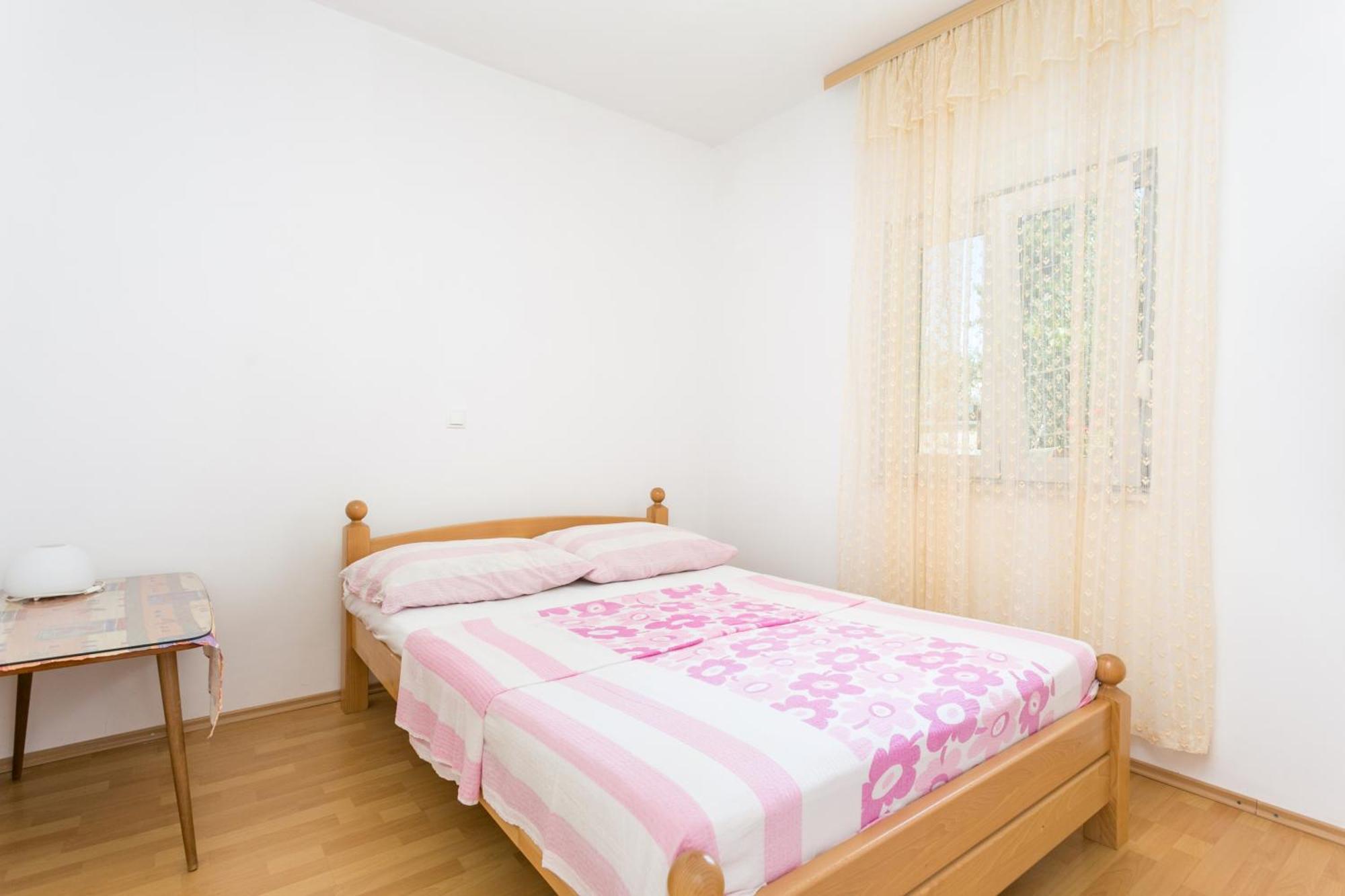 Apartments By The Sea Brela, Makarska - 18356 Екстериор снимка